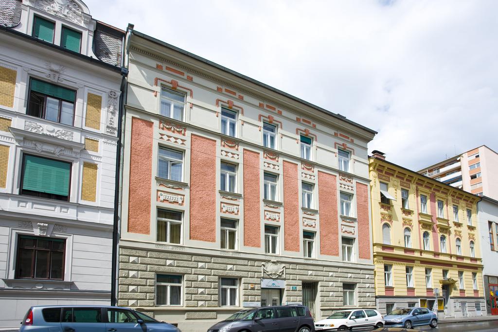 Haus Mobene - Hotel Garni Graz Extérieur photo