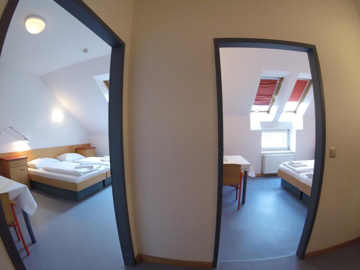 Haus Mobene - Hotel Garni Graz Extérieur photo