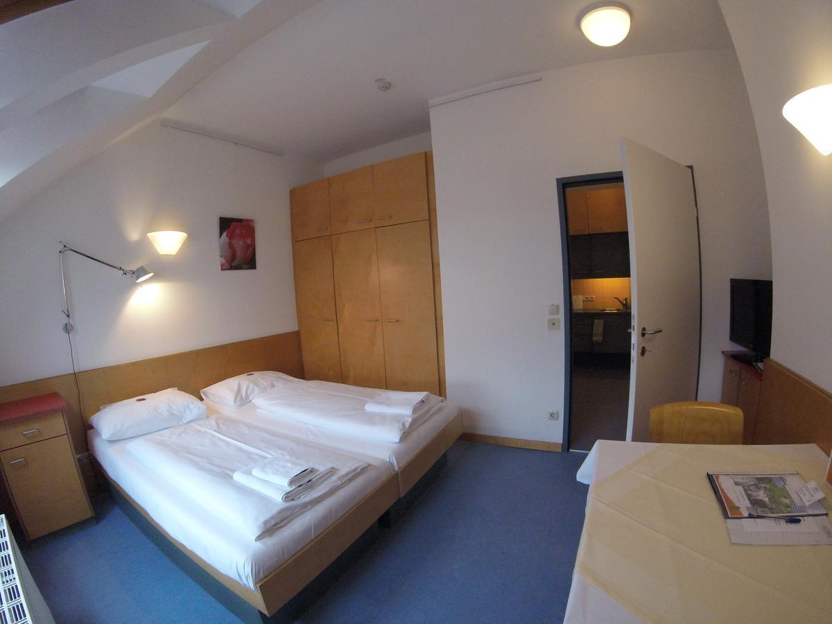 Haus Mobene - Hotel Garni Graz Extérieur photo