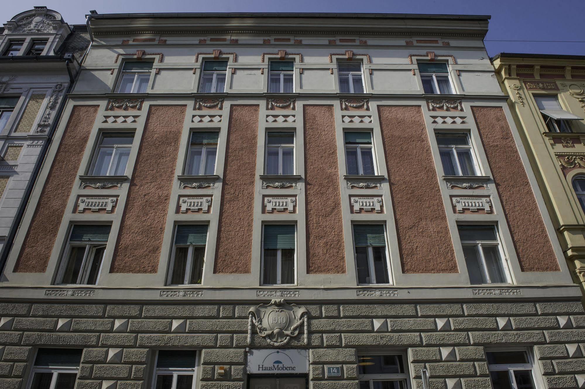 Haus Mobene - Hotel Garni Graz Extérieur photo