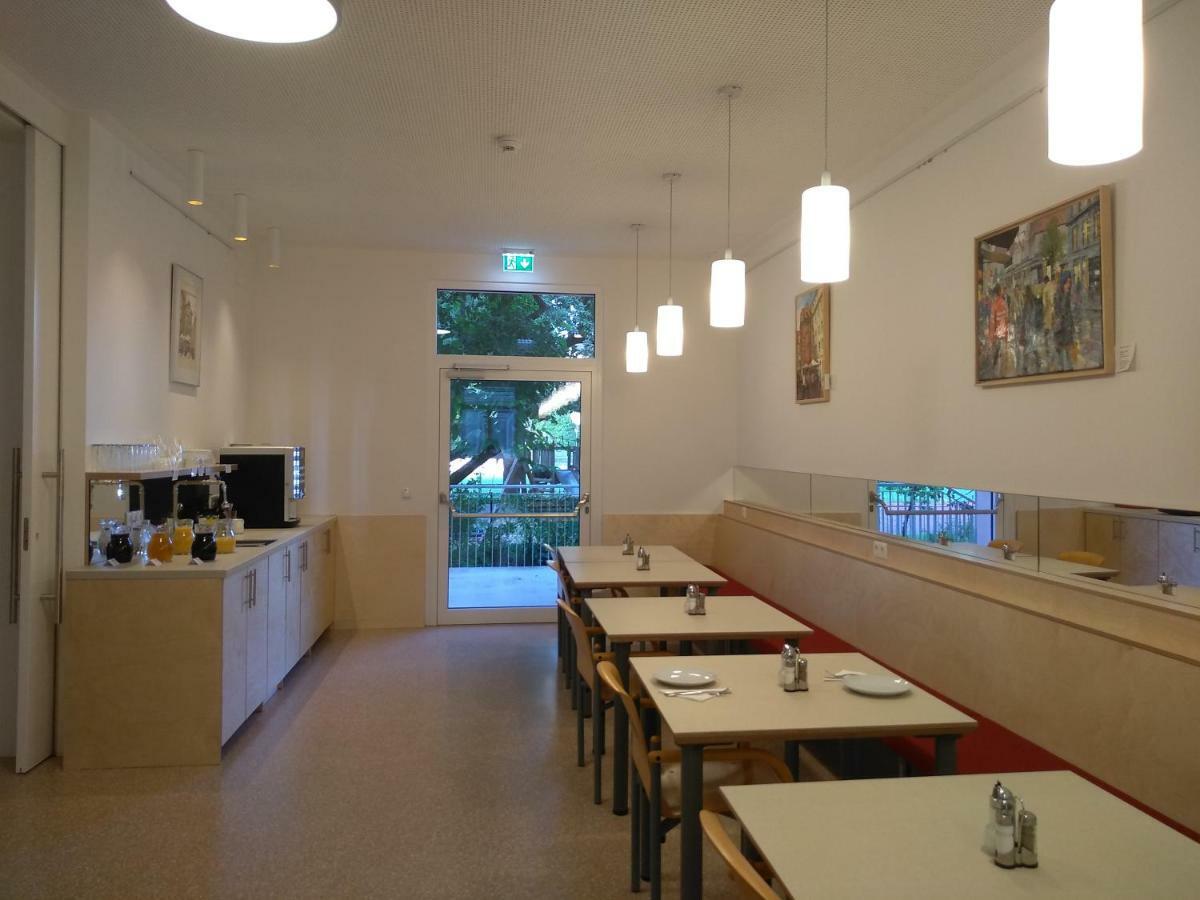 Haus Mobene - Hotel Garni Graz Extérieur photo